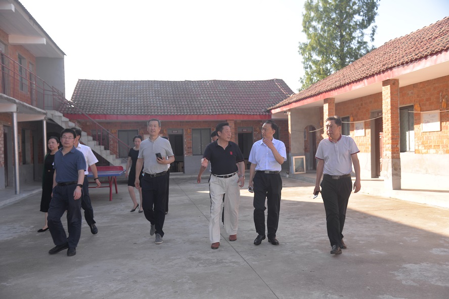 DSC_5548.JPG DSC_5548.JPG